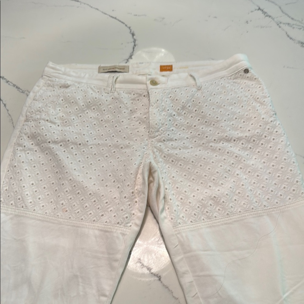Anthropology Pilcro Hyphen White Eyelet Jeans